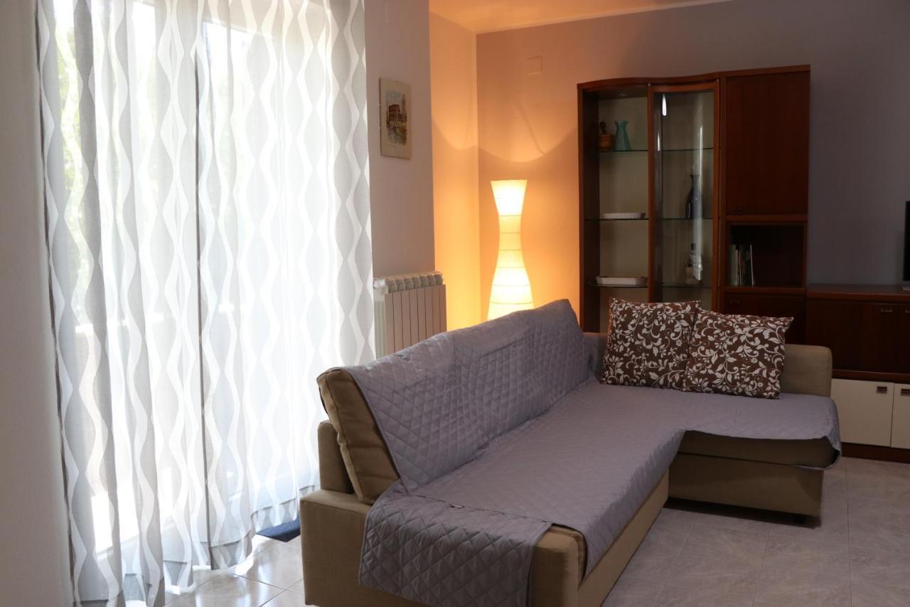 Ferienwohnung Casa Degli Ulivi Con Parcheggio Privato Muro Lucano Exterior foto